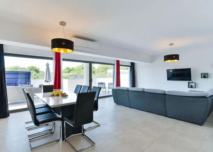 East By Interhome Tribalj