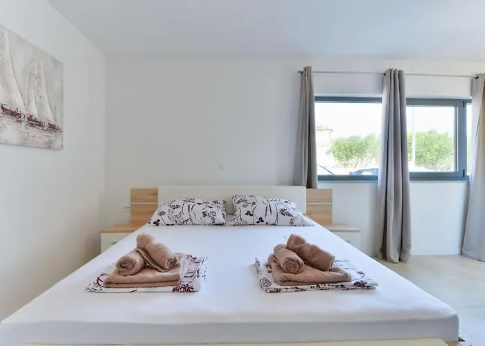 펜션 East By Interhome Tribalj