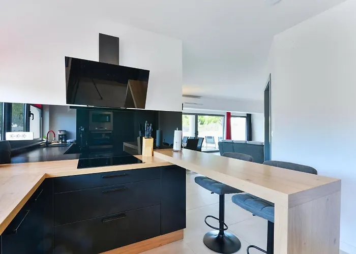 펜션 East By Interhome Tribalj